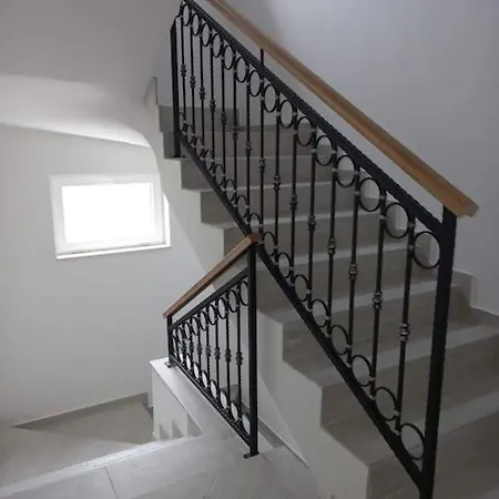 Mladen Apartment