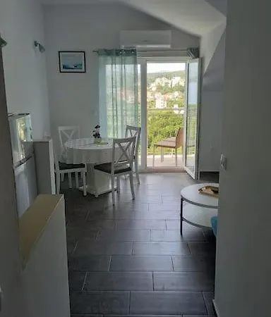 Mladen Apartment *