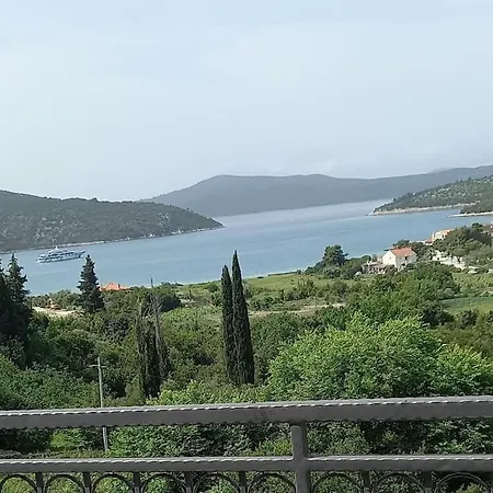 Mladen Appartement *