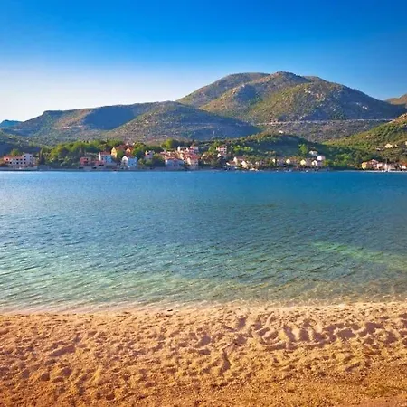 Apartman Mladen *